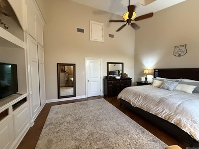 Beautiful waterfront living. This 2-bedroom, 1 full bath + half - photo 11