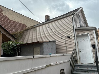 Welcome to dream home newly renovated single family property - photo 1