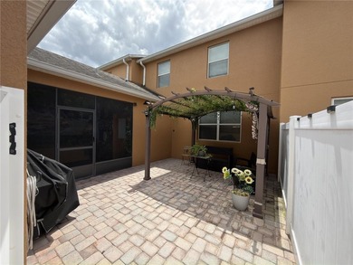 Beautiful 4-bedroom, 2.5-bathroom townhouse located in the - photo 5