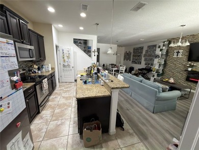 Beautiful 4-bedroom, 2.5-bathroom townhouse located in the - photo 7