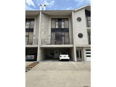 Beautiful waterfront living. This 2-bedroom, 1 full bath + half - photo 26