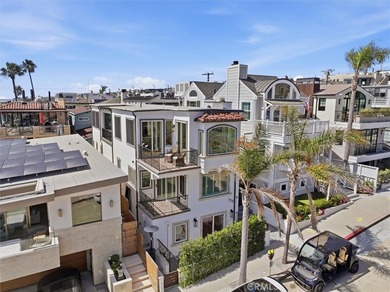 LOCATED JUST FOUR HOUSES FROM THE STRAND, this beautifully - photo 6