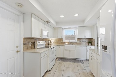 MAIN HOUSE + GUEST HOUSE - Perfect for multigenerational living - photo 6