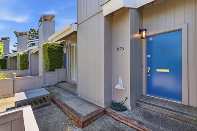 Just Reduced $100,000!!! Light and bright Seascape townhouse in - photo 6