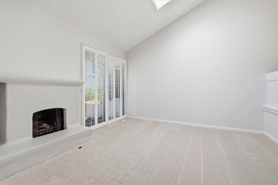 Just Reduced $100,000!!! Light and bright Seascape townhouse in - photo 9