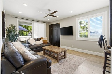 500 sqft patio! Corner/end unit, single-level living with no - photo 13