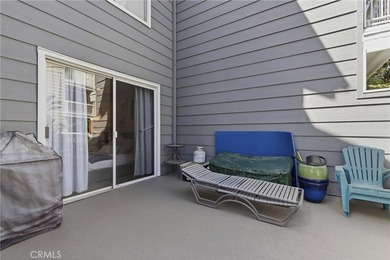 500 sqft patio! Corner/end unit, single-level living with no - photo 17