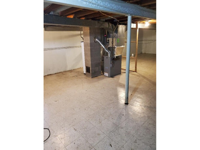 3-bedroom single family home featuring a spacious layout and - photo 18