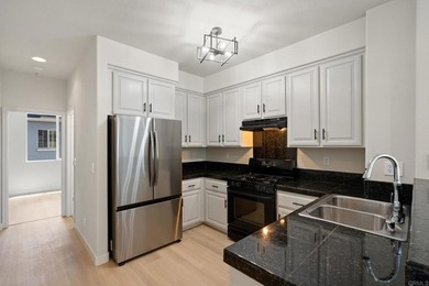 Beautifully renovated and move-in ready! This spacious 3-bedroom - photo 20