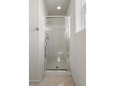 Beautifully renovated and move-in ready! This spacious 3-bedroom - photo 25