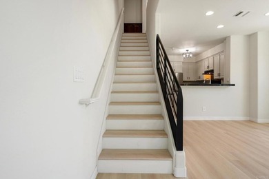 Beautifully renovated and move-in ready! This spacious 3-bedroom - photo 30