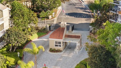 500 sqft patio! Corner/end unit, single-level living with no - photo 33