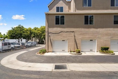 Beautifully renovated and move-in ready! This spacious 3-bedroom - photo 44