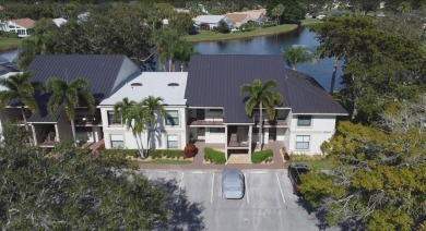 Lake Condo For Sale in Palm Beach Gardens, Florida