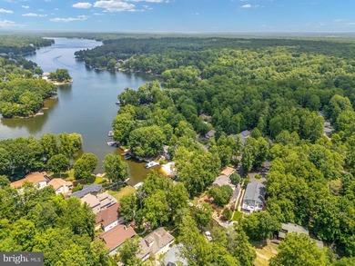 Welcome to 143 Edgemont Circle, ideally located in the highly - photo 11