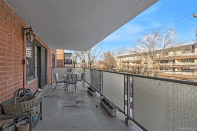 Welcome to The Versailles building at 20 Canterbury Rd in Great - photo 15