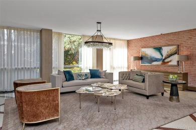 Welcome to The Versailles building at 20 Canterbury Rd in Great - photo 16