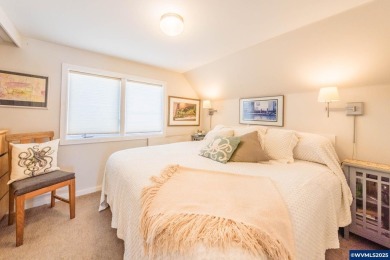 Low Bank, Ocean Front Home upgraded with new luxury vinyl, Gas