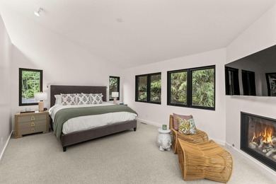 Extraordinary private riverfront retreat on 1.76 acres with - photo 20