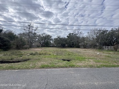 Great opportunity to build in a prime coastal location! This - photo 1