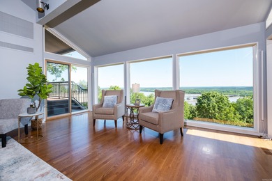 Luxury River View Retreat in River Ridge! Discover your dream