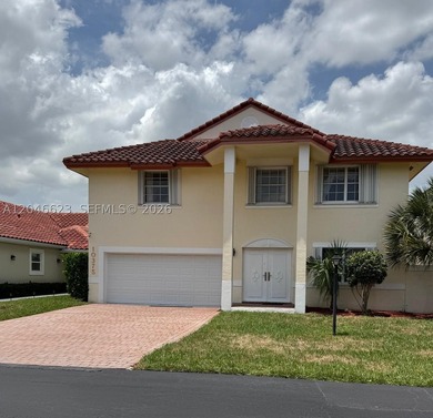 Doral Dunes 4/2.5 Estate Sale, large family home located in the - photo 1