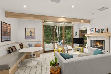 Extraordinary private riverfront retreat on 1.76 acres with - photo 32
