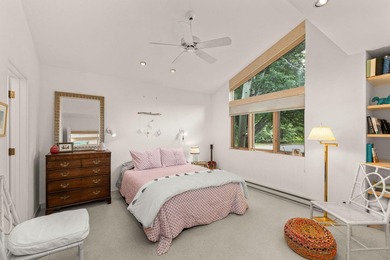 Extraordinary private riverfront retreat on 1.76 acres with - photo 40