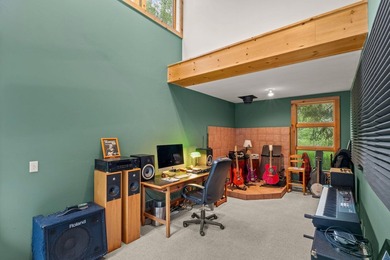 Extraordinary private riverfront retreat on 1.76 acres with - photo 43
