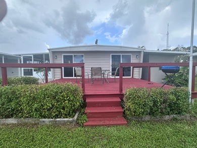 Sweet home on the lake directly next to the clubhouse with a - photo 44