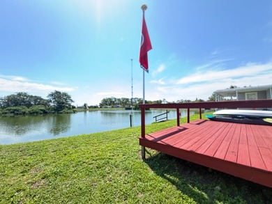 Sweet home on the lake directly next to the clubhouse with a - photo 46