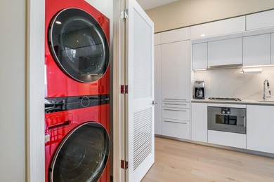 Lakeshore East's newest lakefront building, Cirrus Condominiums