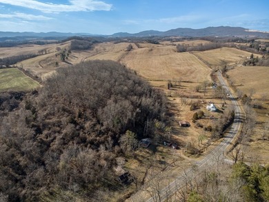 Beautiful 8.8-acre property offering the perfect opportunity for - photo 15
