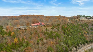 Spring River Bluff Estate: Eco-Friendly Luxury with Stunning - photo 5