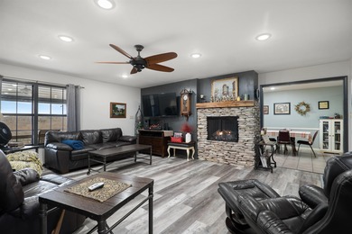 Spring River Bluff Estate: Eco-Friendly Luxury with Stunning - photo 8