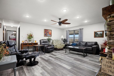 Spring River Bluff Estate: Eco-Friendly Luxury with Stunning - photo 9