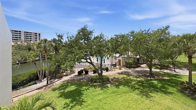Experience the ultimate Siesta Key lifestyle in this - photo 32