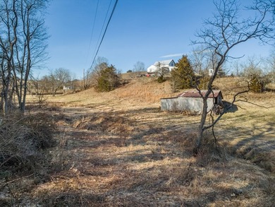 Beautiful 8.8-acre property offering the perfect opportunity for - photo 36