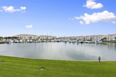 It's all about the view! Enjoy breathtaking marina vistas and - photo 1