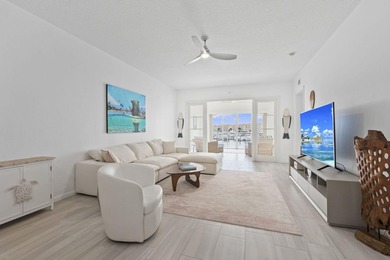 It's all about the view! Enjoy breathtaking marina vistas and - photo 3