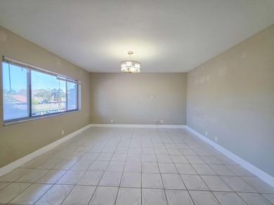 Welcome to this thoughtfully designed three-bedroom - photo 7