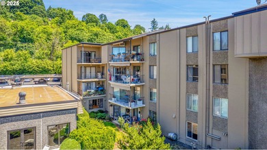 Columbia River Condo For Sale in Vancouver Washington
