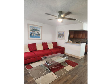Welcome to this beautiful one-bedroom, one-bathroom condominium - photo 2