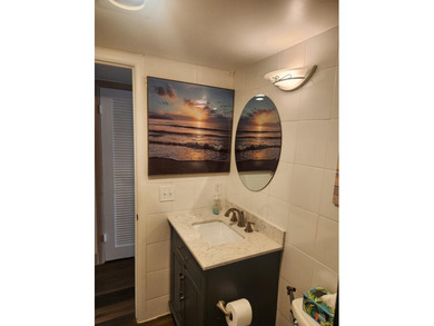 Welcome to this beautiful one-bedroom, one-bathroom condominium - photo 9