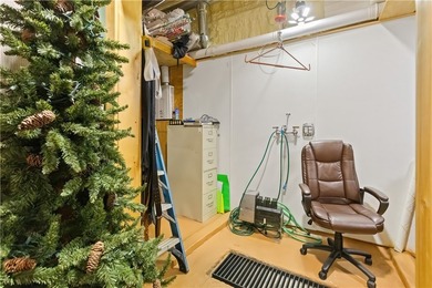 Enjoy panoramic mountain views from this 2-bedroom, 1-bath - photo 20