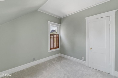 Nestled on one of Grosse Pointe's most coveted streets, this - photo 36
