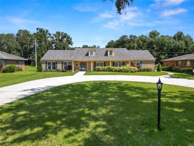 Lake Home For Sale in Auburndale, Florida