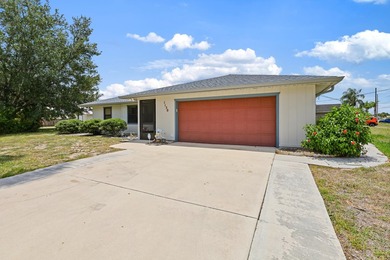 Discover this stunning 3-bed, 2-bath home located in Port St - photo 4