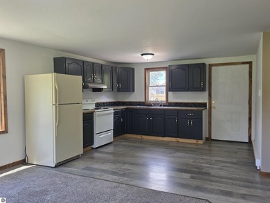 Located just minutes from Hale and right near beautiful Long - photo 6