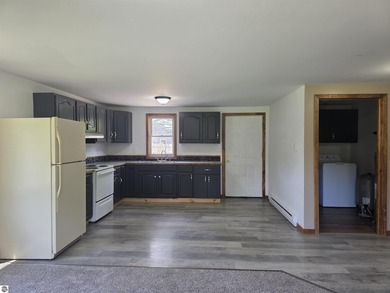 Located just minutes from Hale and right near beautiful Long - photo 7